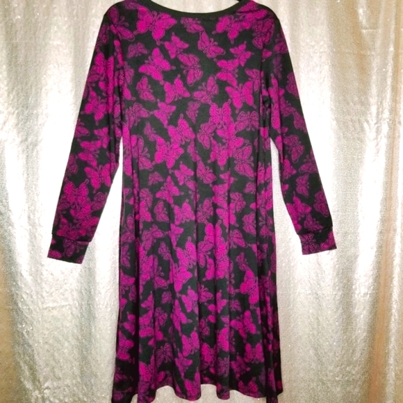 LuLaRoe BNWT S Emily dress - magenta butterflies 🦋 - Picture 2 of 11